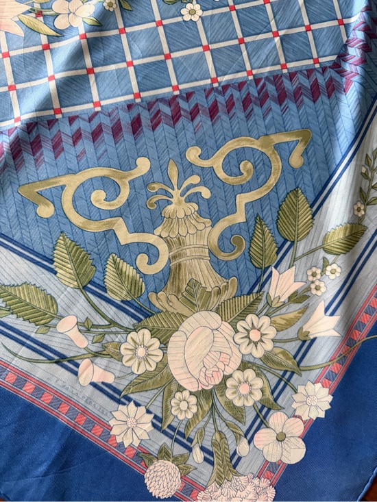 Hermes Paris Jeux de Paille Blue Floral Silk Scarf.